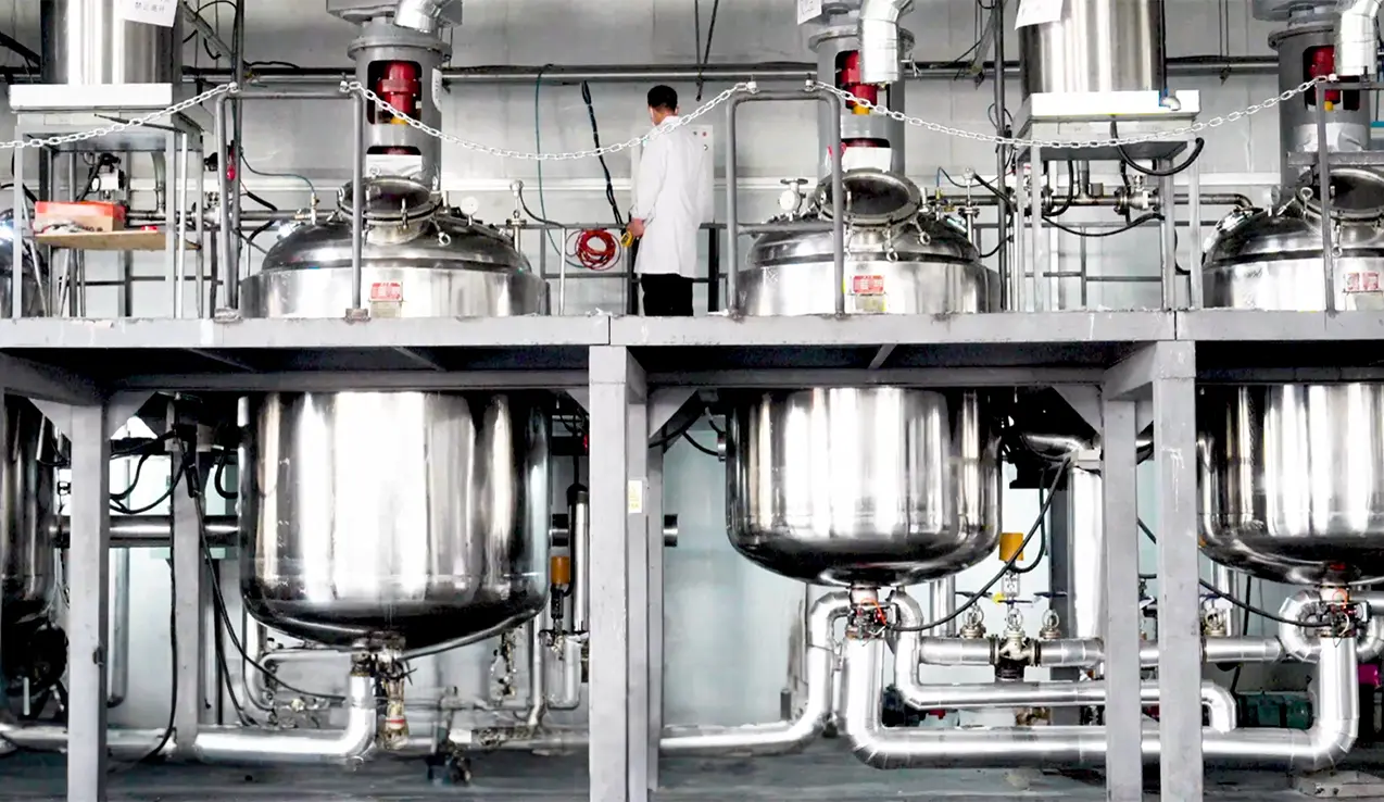 Glue Production By Stirred Bed Reactors.webp